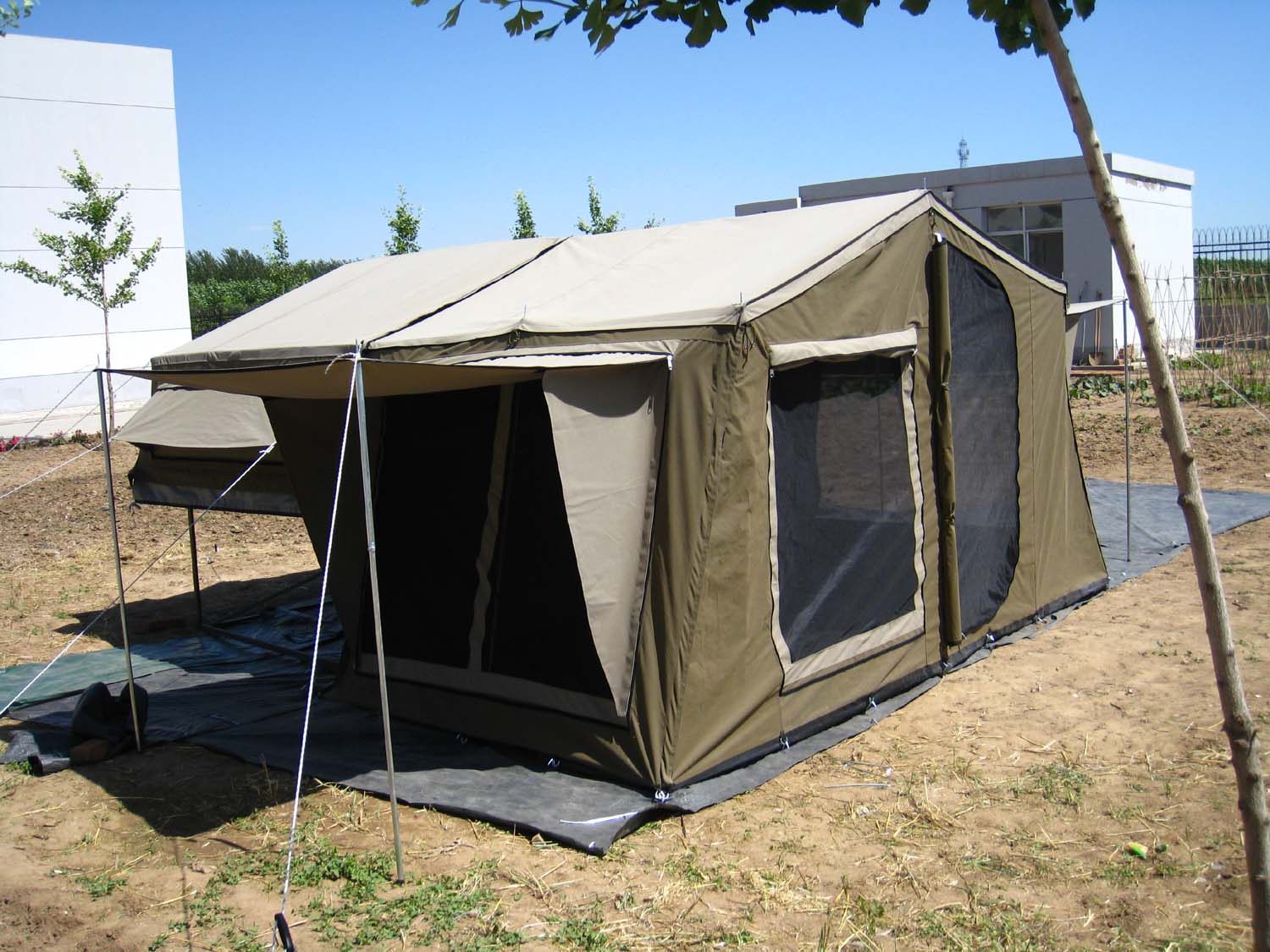 Najpopularniejszy namiot kempi – Off Road Camper Trailer Tent recenzja i cena