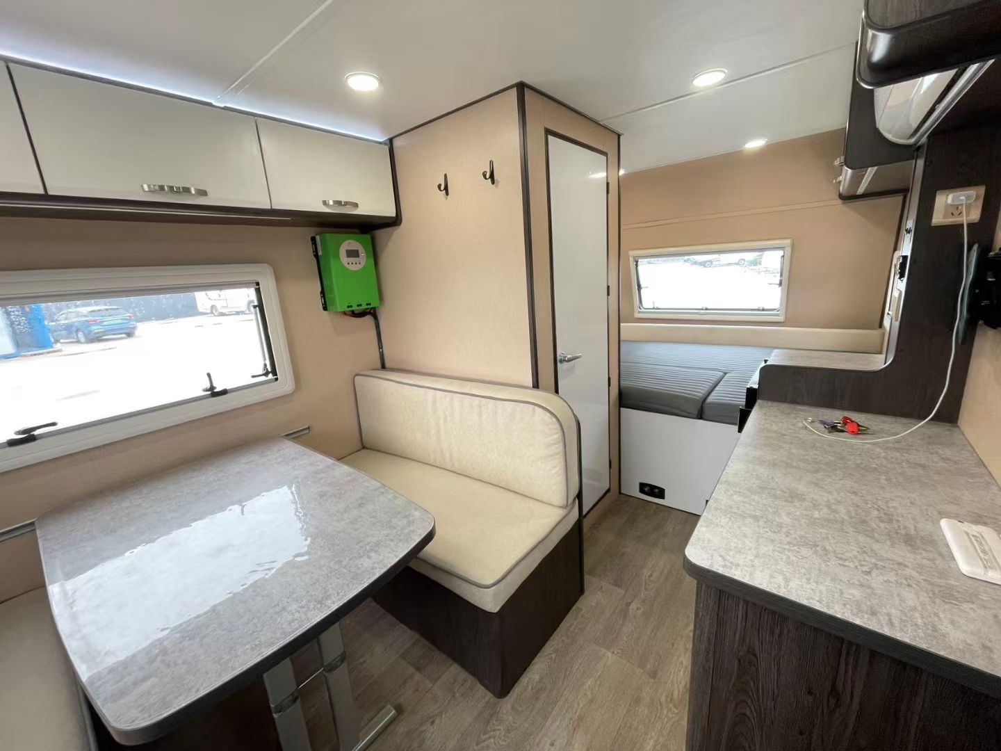 Kompaktowy przyczepa kempingow – Camper Trailer Suspension Independent recenzja i cena