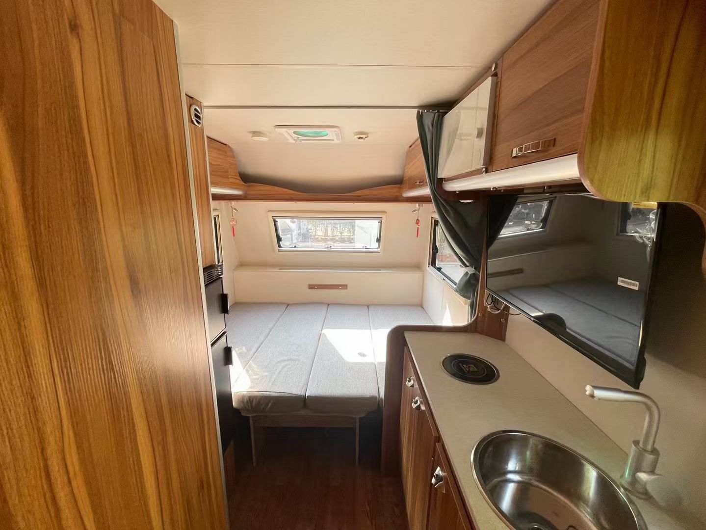 Kompaktowy przyczepa kempingow – Camper Trailer Suspension Independent recenzja i cena