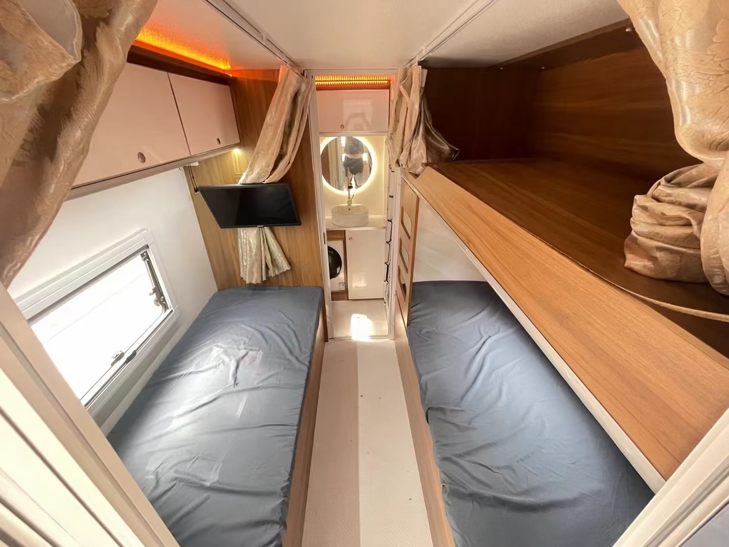 Luksusowy, nowoczesny przyczep – Camper Trailer Suspension Independent recenzja i cena