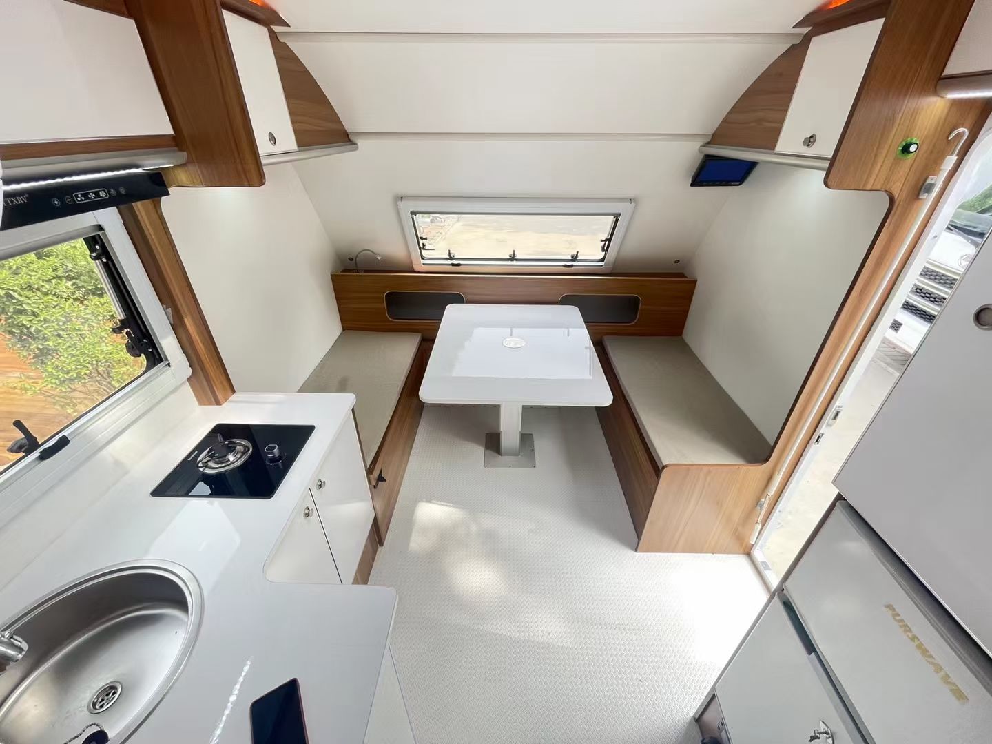 Luksusowy, nowoczesny przyczep – Camper Trailer Suspension Independent recenzja i cena